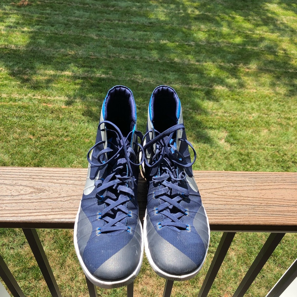 MENS NIKE HYPERDUNK SHOE